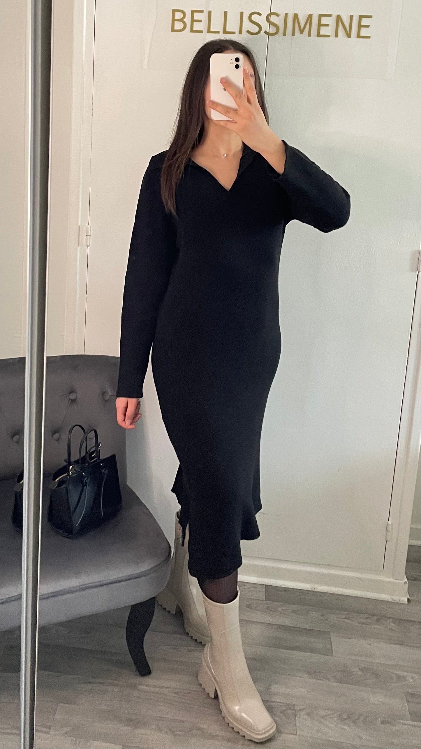 Robe pull noir col V